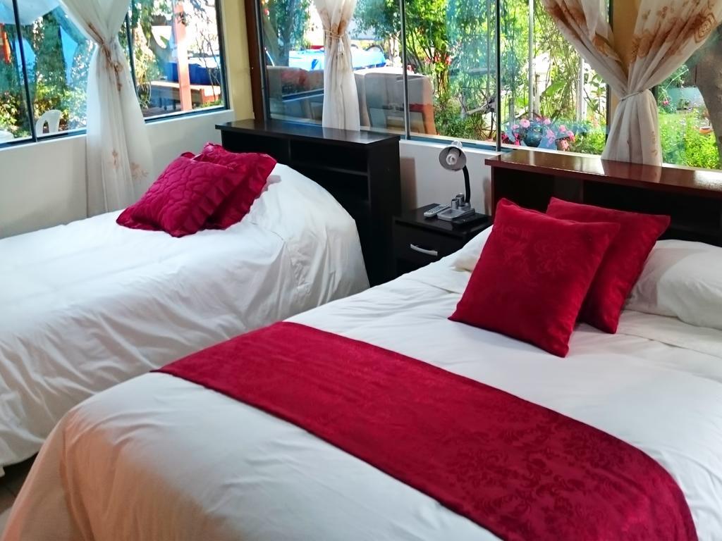 Hostal El Parque Табабела Екстериор снимка