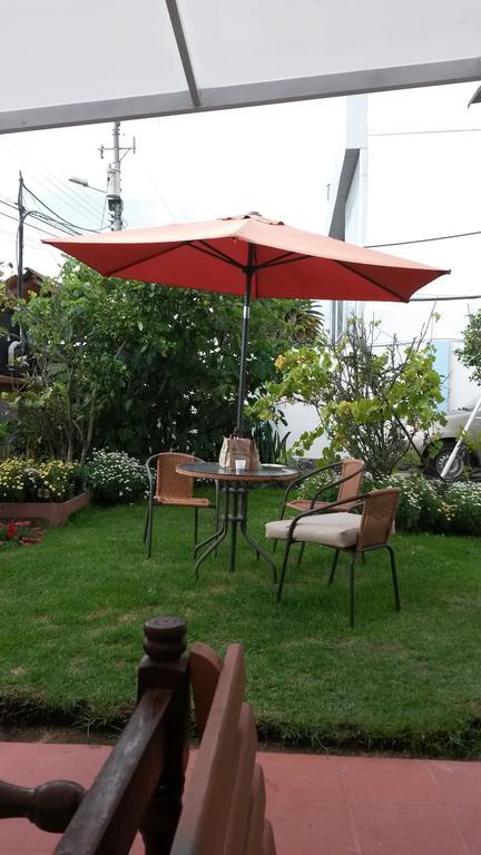 Hostal El Parque Табабела Екстериор снимка