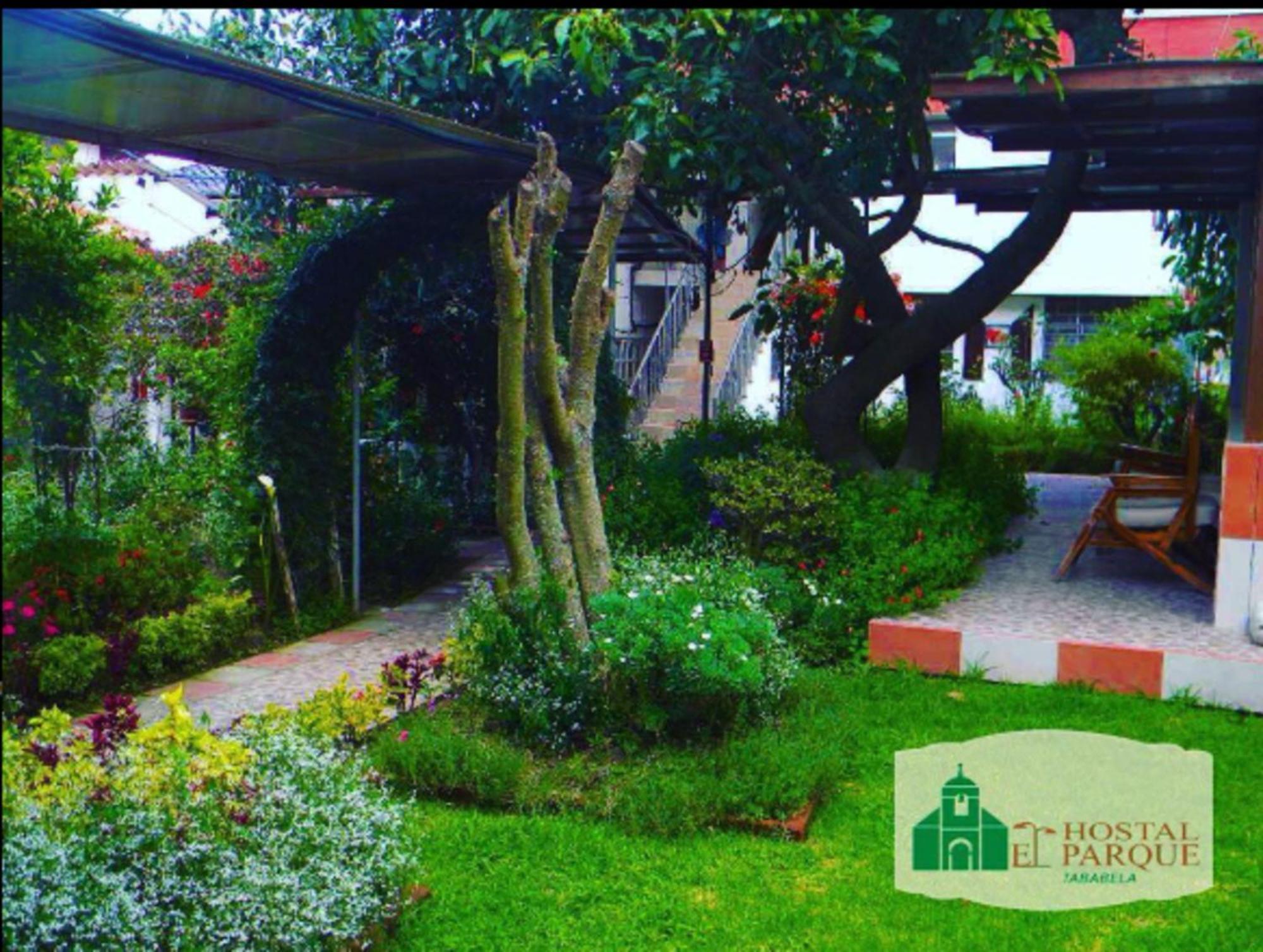 Hostal El Parque Табабела Екстериор снимка