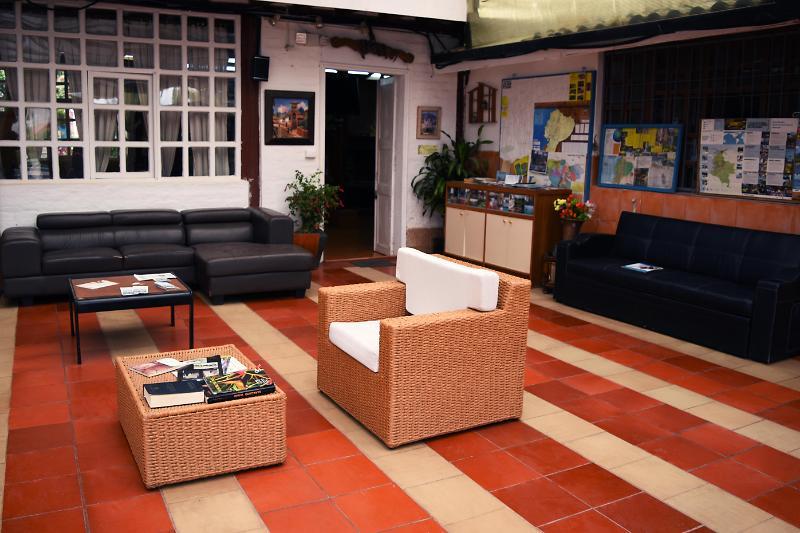 Hostal El Parque Табабела Екстериор снимка